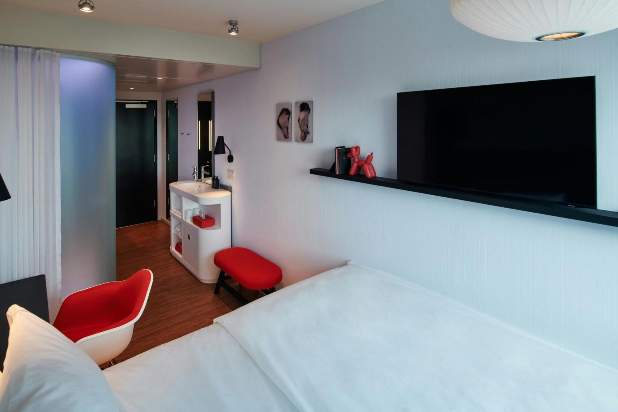 King Room,1733345941:JPEG